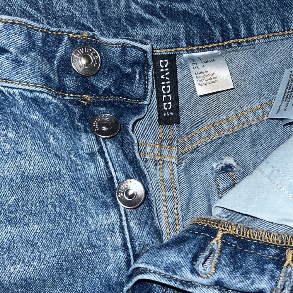 H&M Shorts - Picture 3 of 6